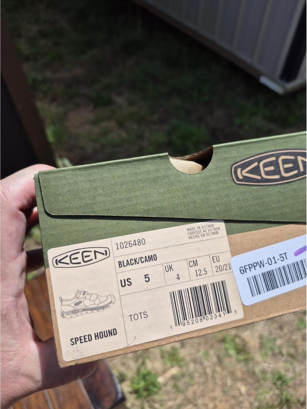 Keen Speed Hound Comfort Easy On Traction Sneaker Black Camo 5T Toddler Shoes - Picture 7 of 7